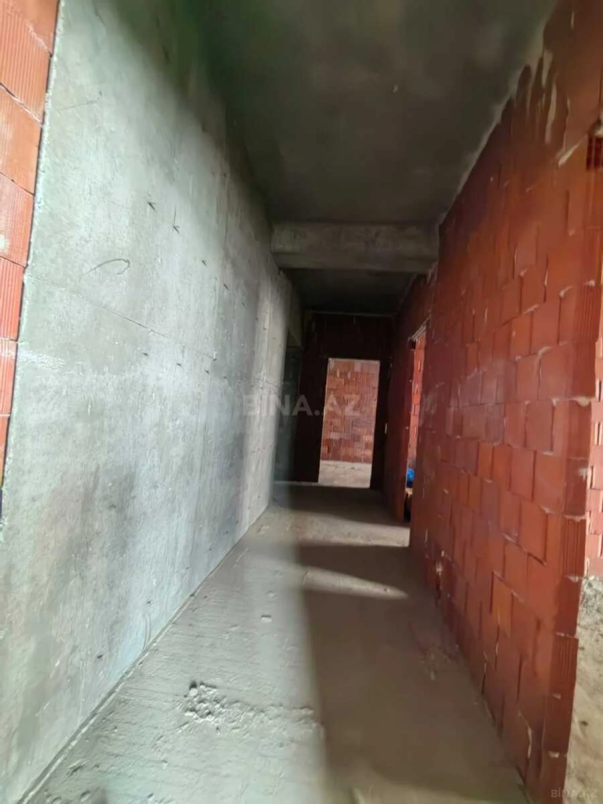 Satılır 4 otaqlı mənzil 150 m²