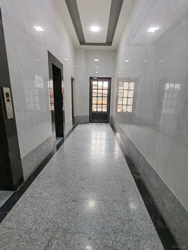 Satılır 4 otaqlı mənzil 150 m²