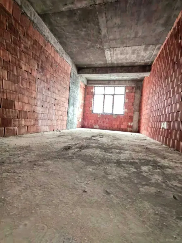 Satılır 4 otaqlı mənzil 150 m²