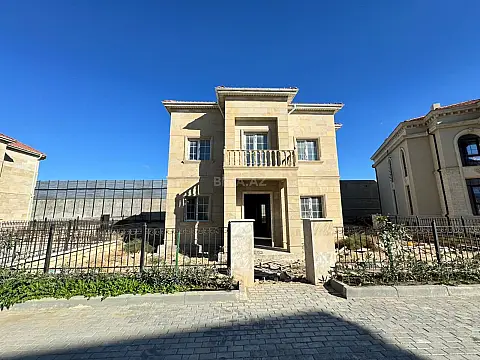 Satılır 8 otaqlı həyət evi 300 m² — Bakı, Sea Breeze 8 otaq 300.00 m²