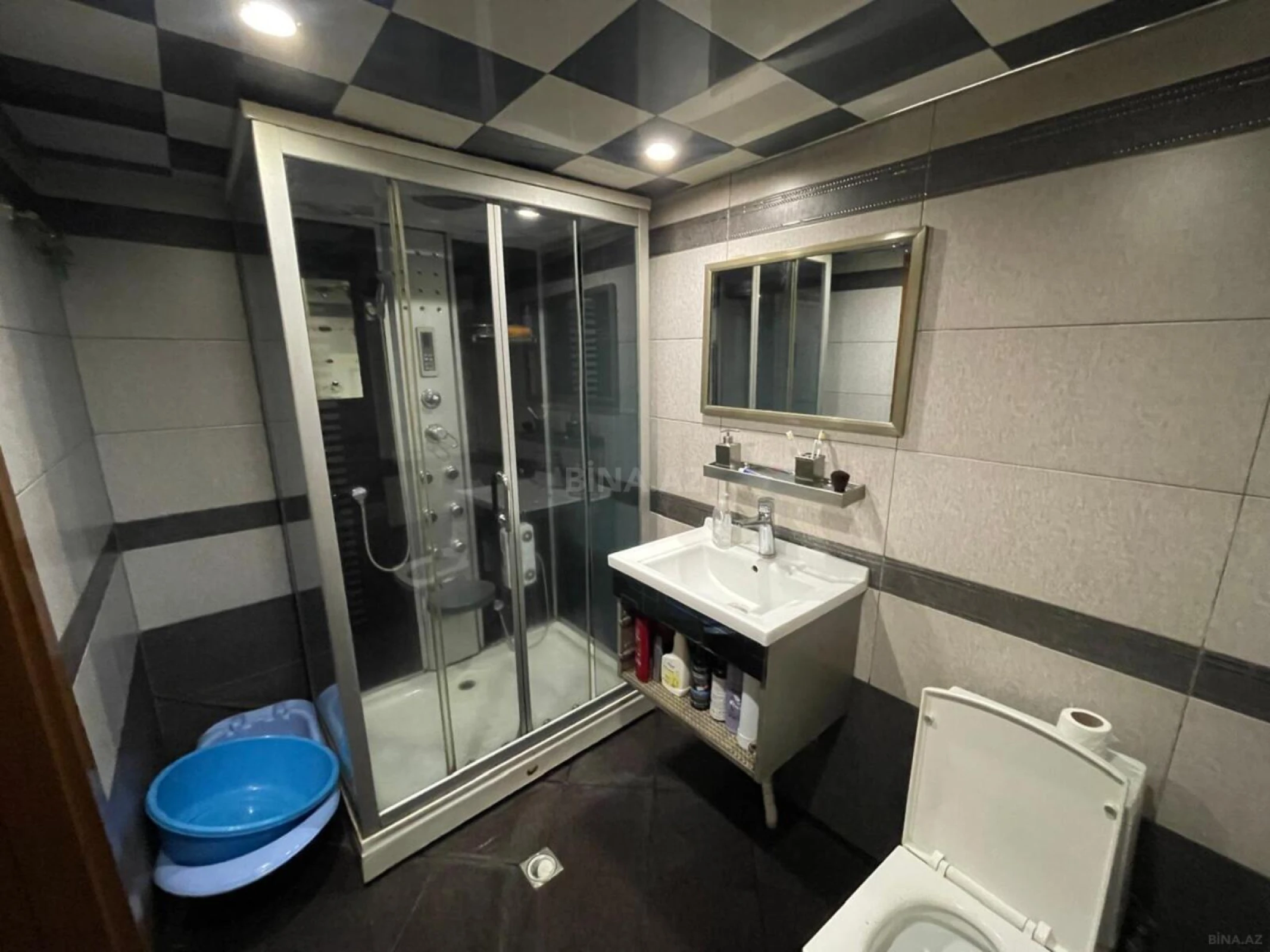 Satılır 3 otaqlı mənzil 105 m²