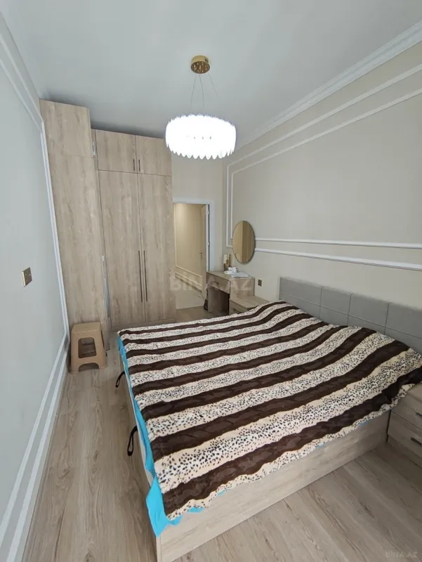 Satılır 2 otaqlı mənzil 65.5 m²