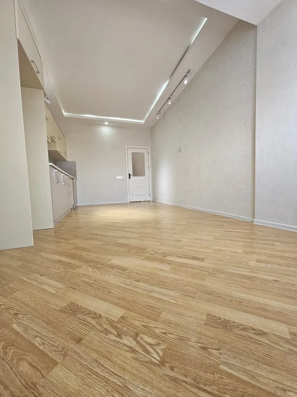Satılır 2 otaqlı mənzil 57 m²