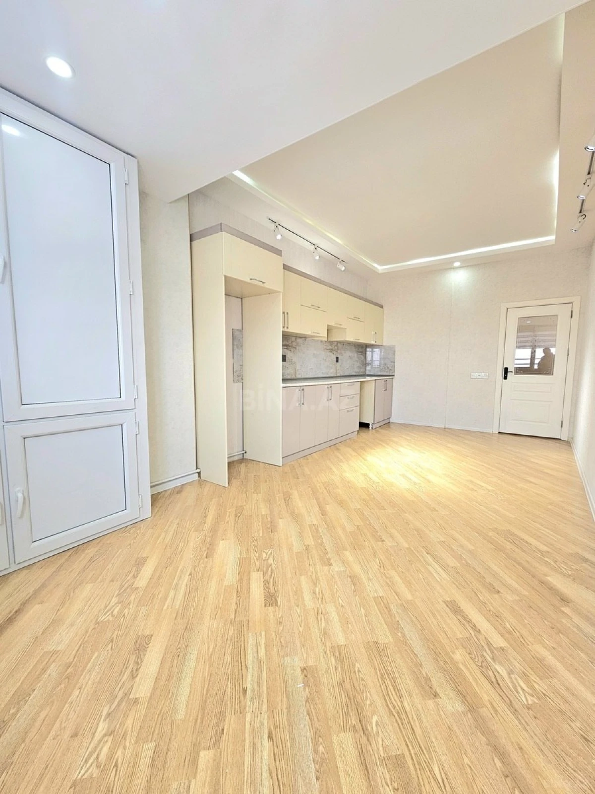Satılır 2 otaqlı mənzil 57 m²