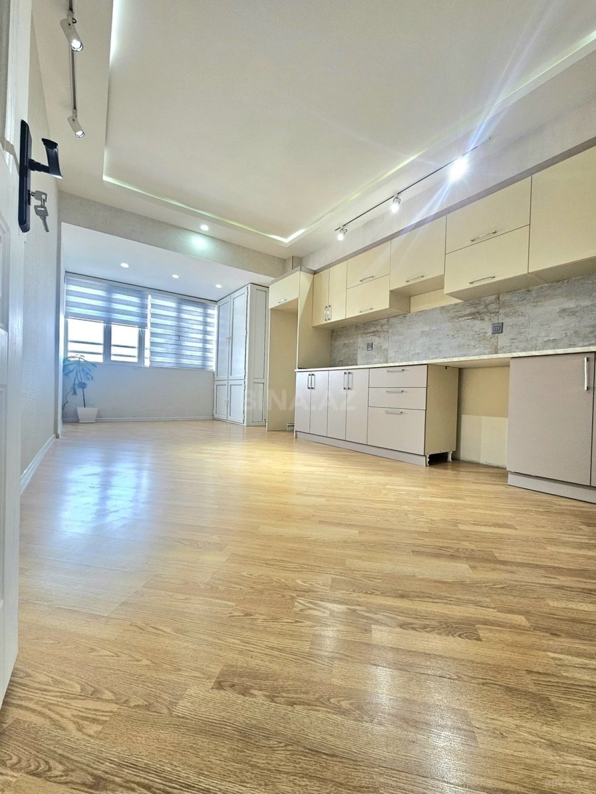 Satılır 2 otaqlı mənzil 57 m²