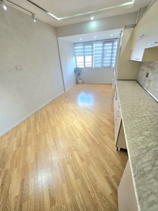 Satılır 2 otaqlı mənzil 57 m²