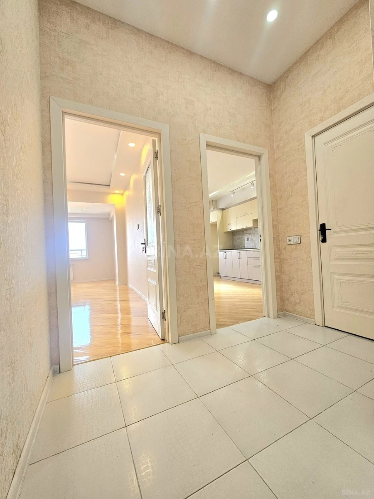Satılır 2 otaqlı mənzil 57 m²