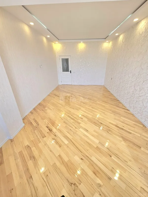Satılır 2 otaqlı mənzil 57 m²