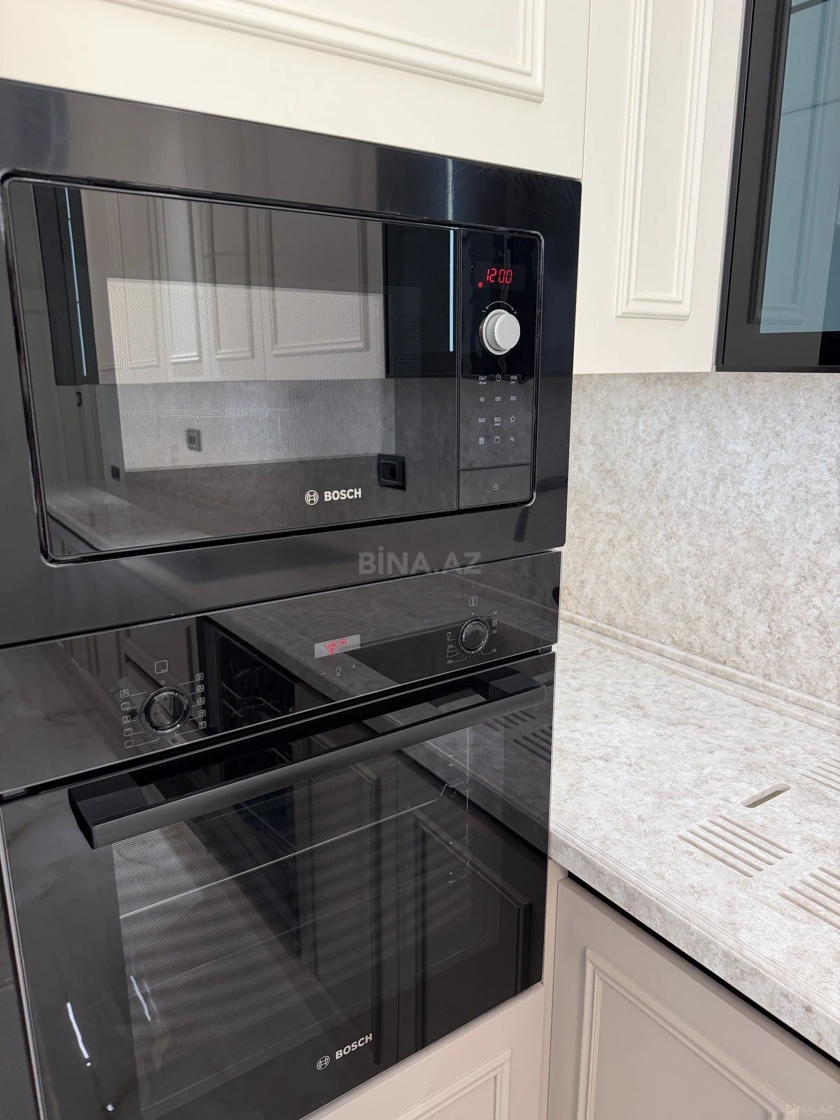 Satılır 4 otaqlı mənzil 181 m²