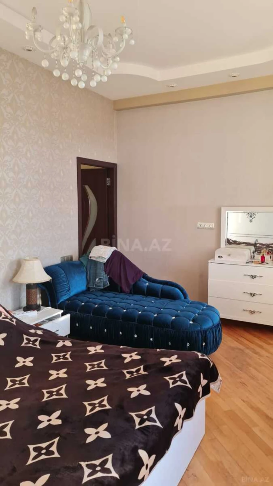 Satılır 3 otaqlı mənzil 106 m²