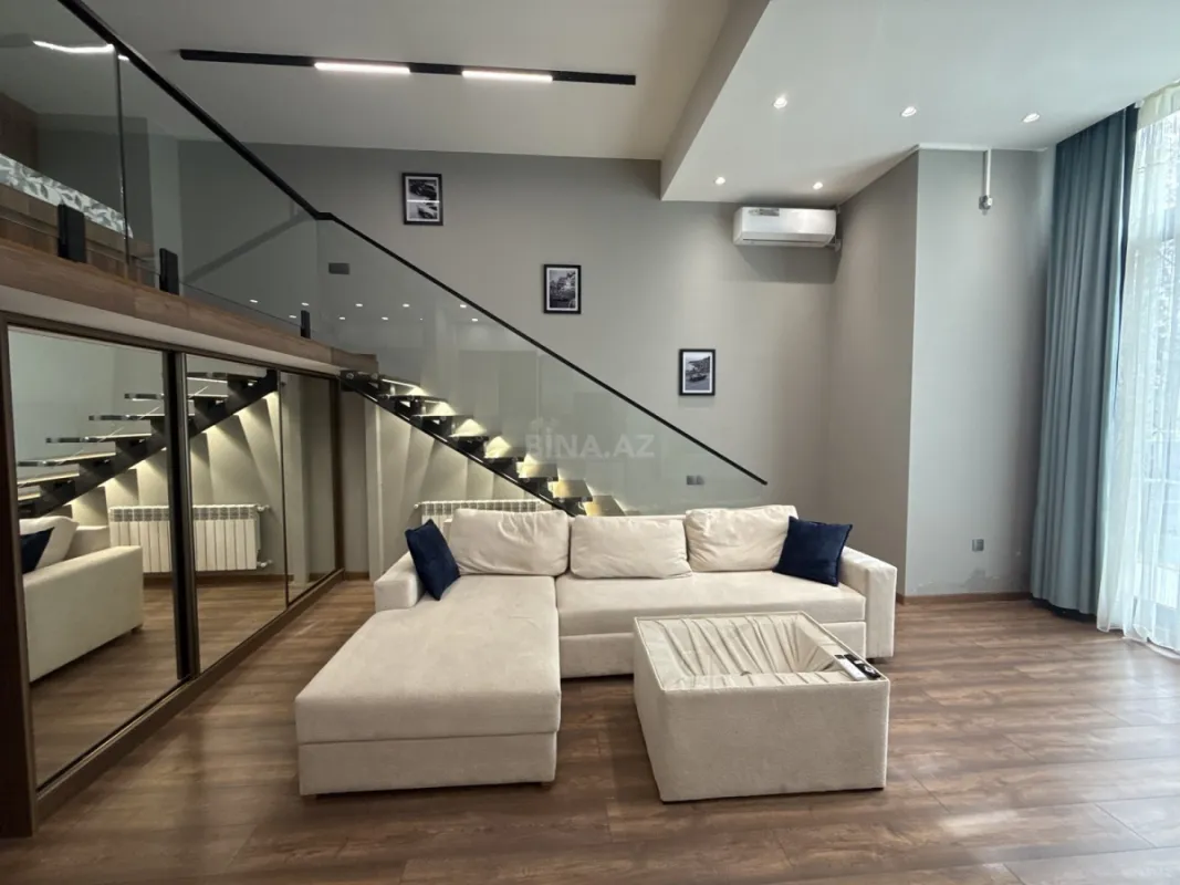Satılır 1 otaqlı mənzil 70 m²