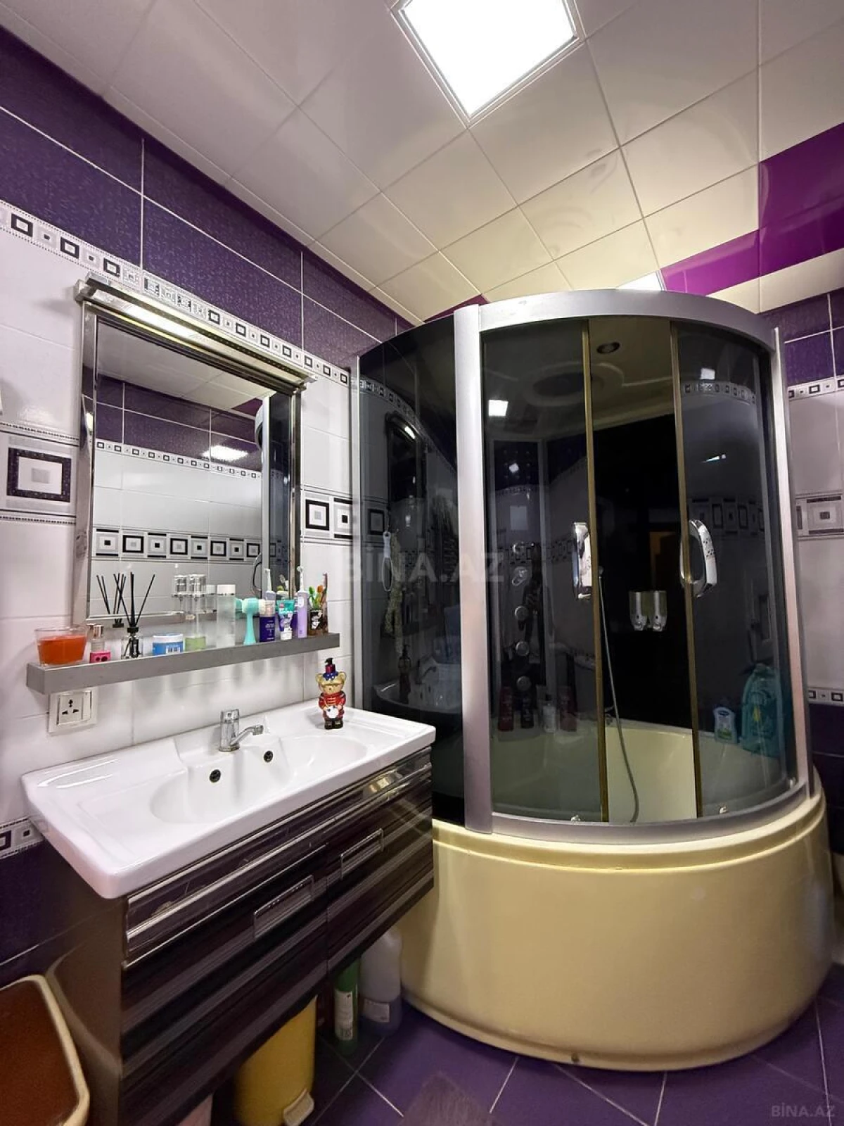 Satılır 2 otaqlı mənzil 82 m²