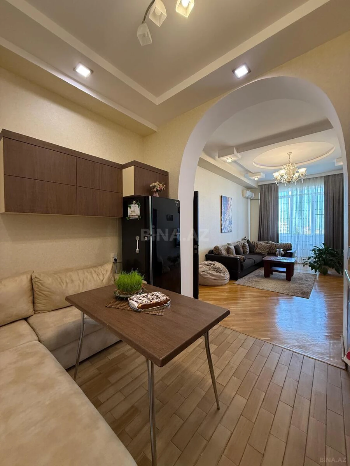 Satılır 2 otaqlı mənzil 82 m²