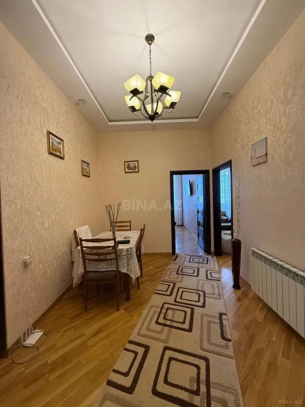 Satılır 2 otaqlı mənzil 82 m²