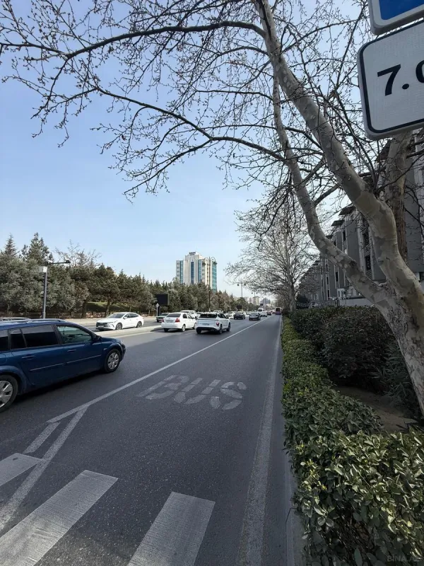 Satılır 2 otaqlı mənzil 82 m²