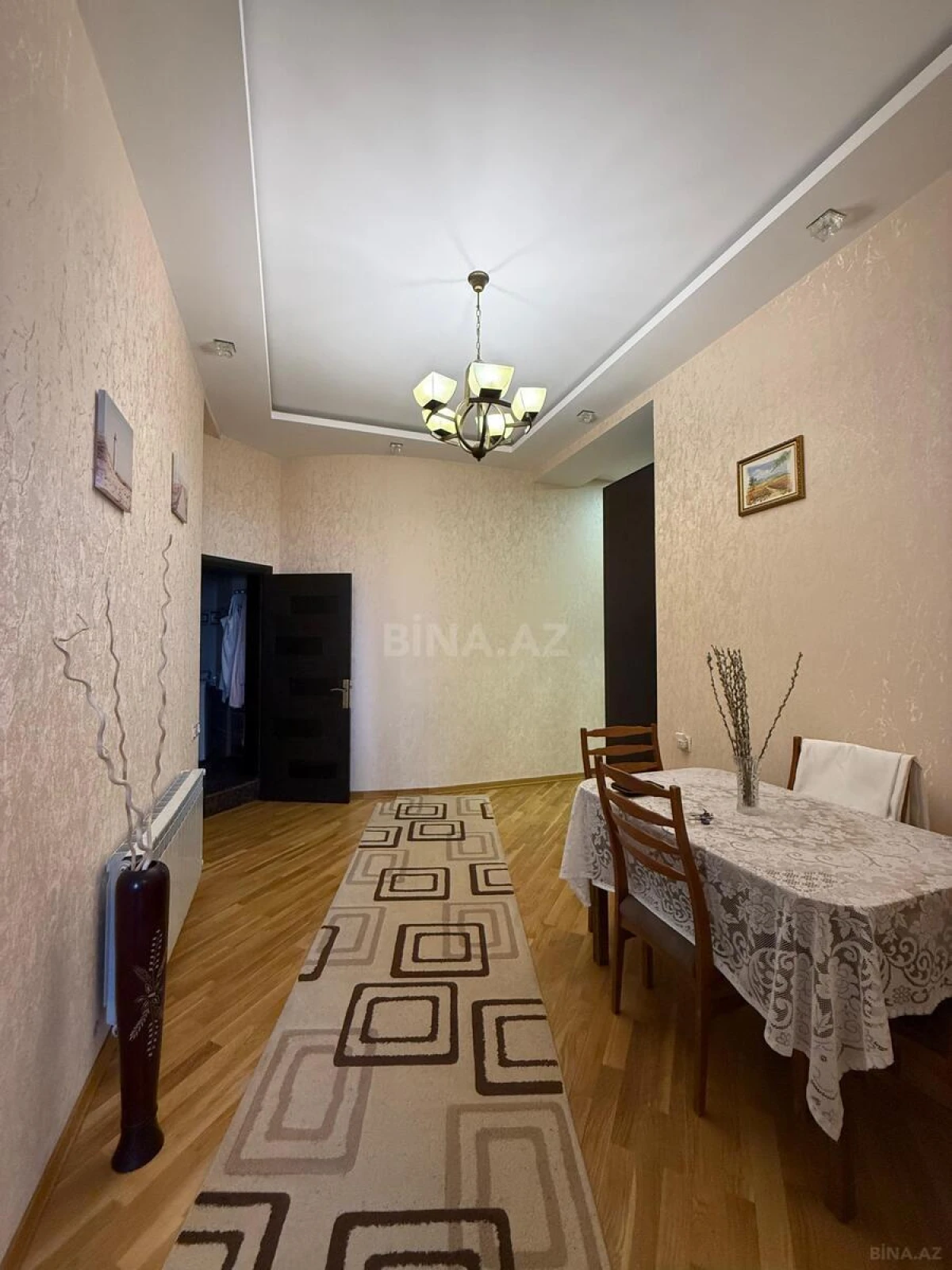 Satılır 2 otaqlı mənzil 82 m²