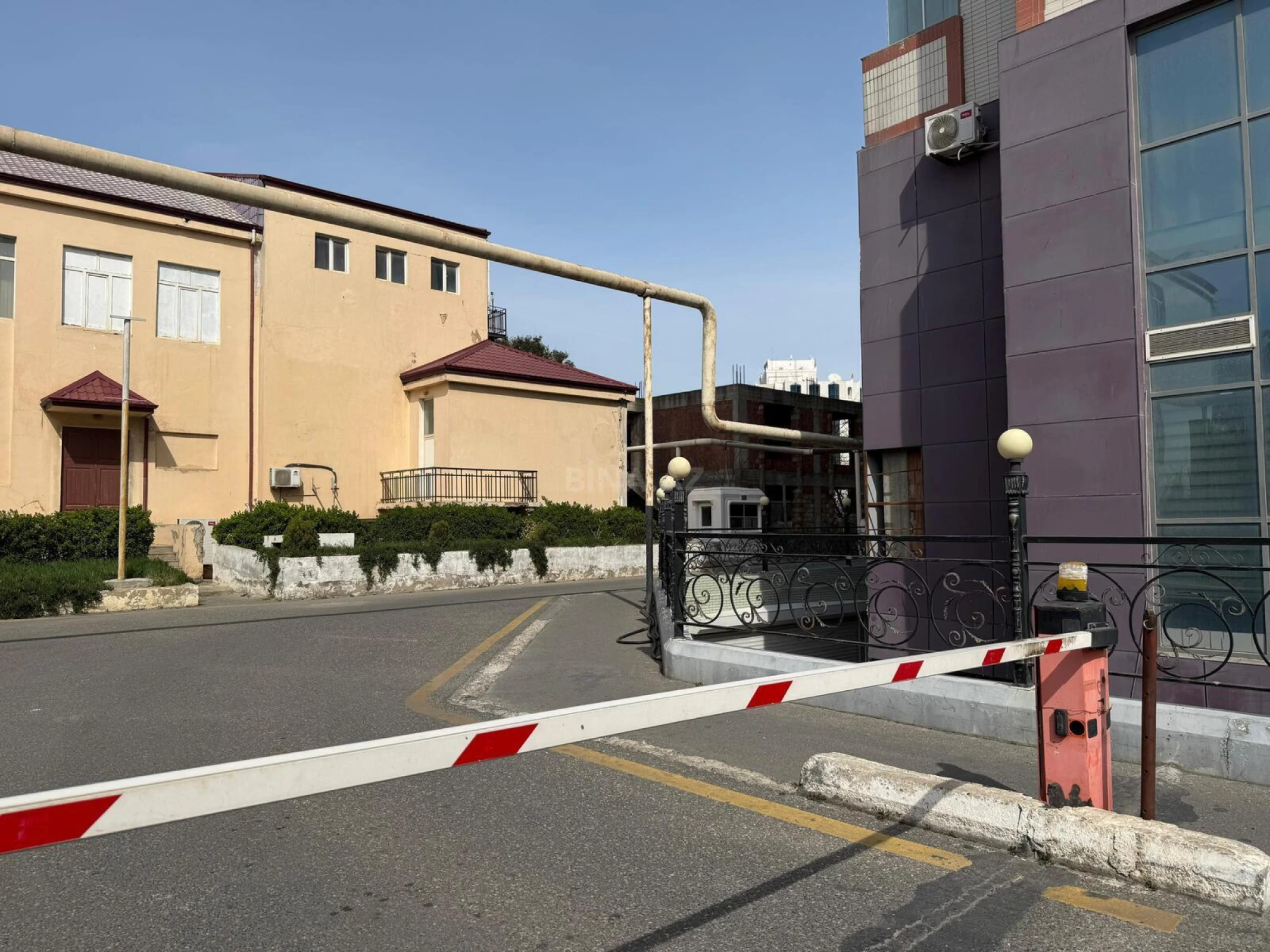 Satılır 2 otaqlı mənzil 82 m²