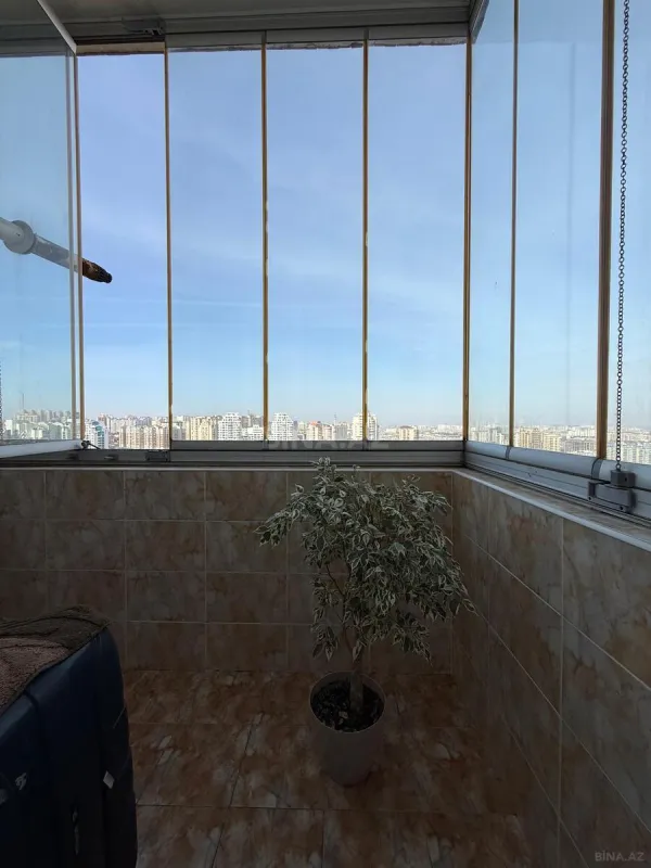 Satılır 2 otaqlı mənzil 82 m²