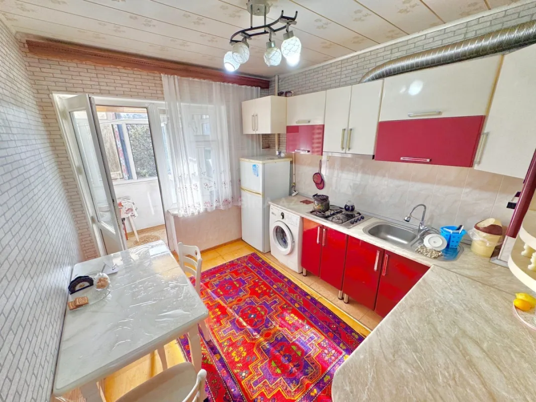 Satılır 3 otaqlı mənzil 90 m²