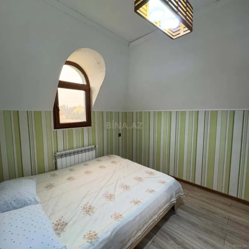 Satılır 6 otaqlı həyət evi 190 m²