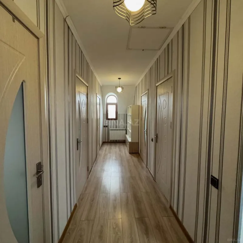 Satılır 6 otaqlı həyət evi 190 m²