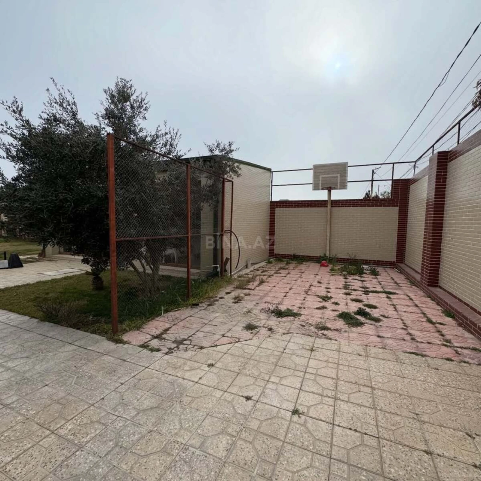 Satılır 6 otaqlı həyət evi 190 m²