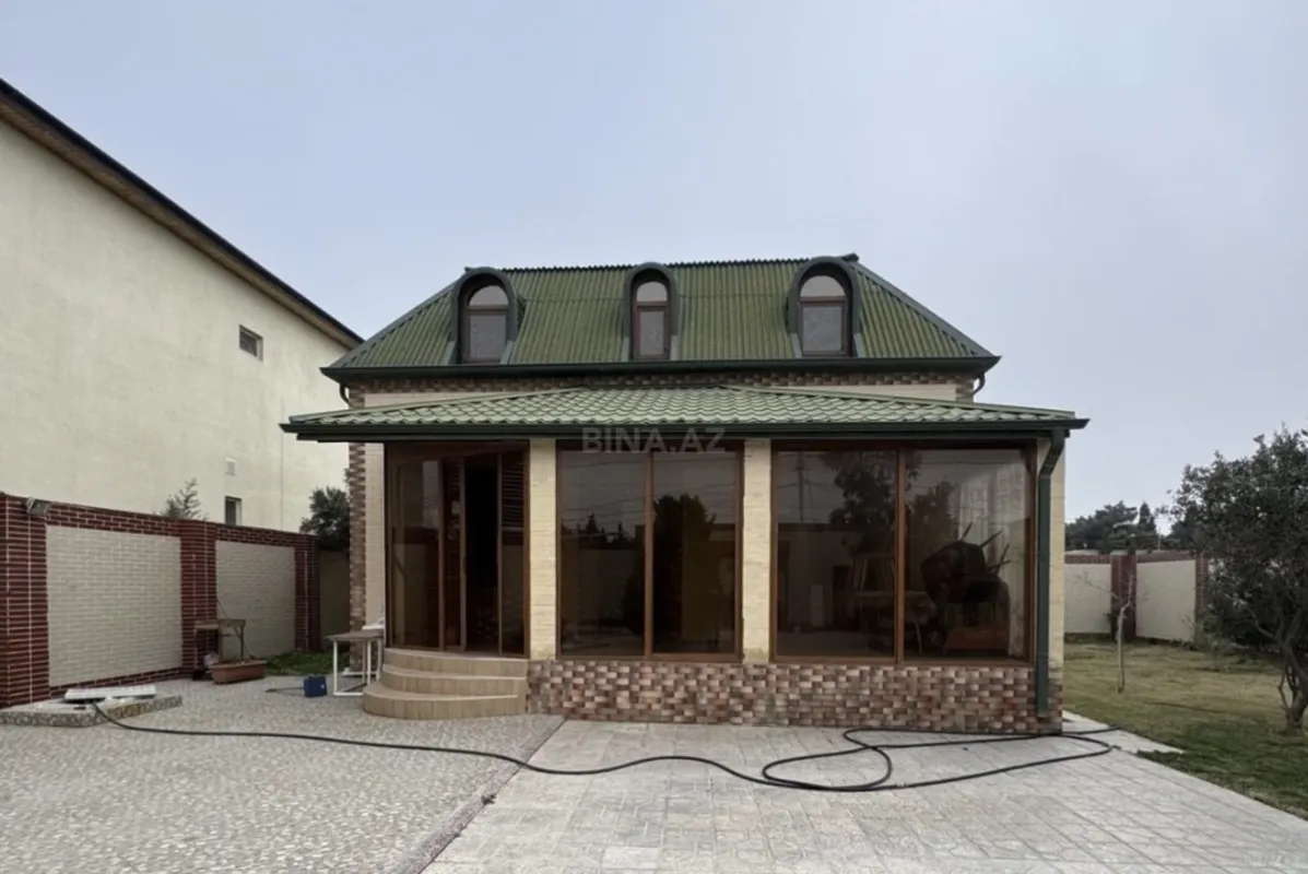 Satılır 6 otaqlı həyət evi 190 m²