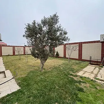 Satılır 6 otaqlı həyət evi 190 m²