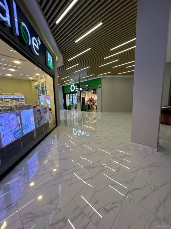 Satılır 4 otaqlı mənzil 165 m²