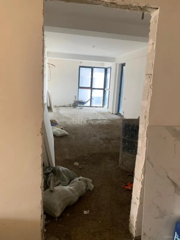 Satılır 4 otaqlı mənzil 165 m²