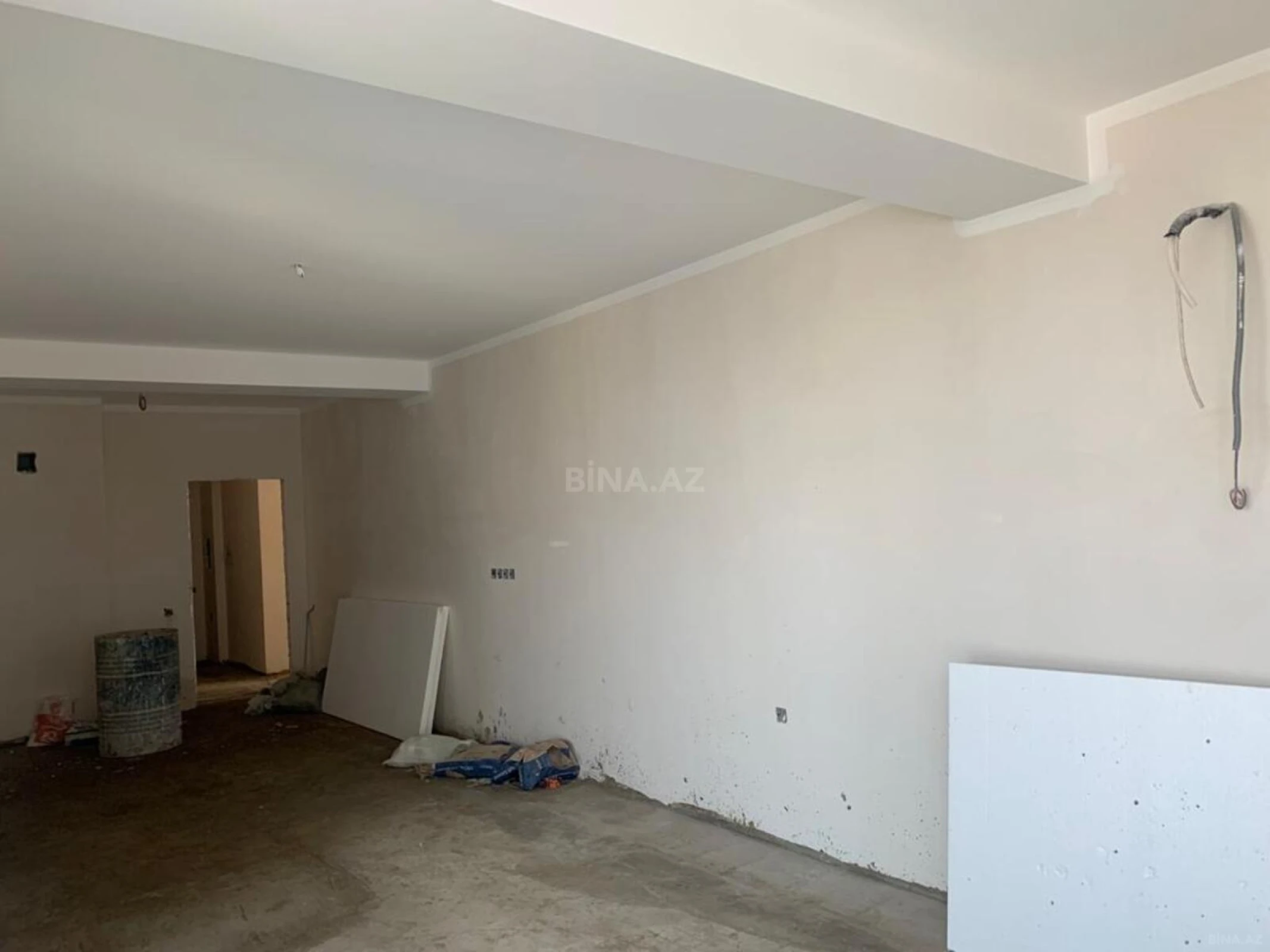 Satılır 4 otaqlı mənzil 165 m²