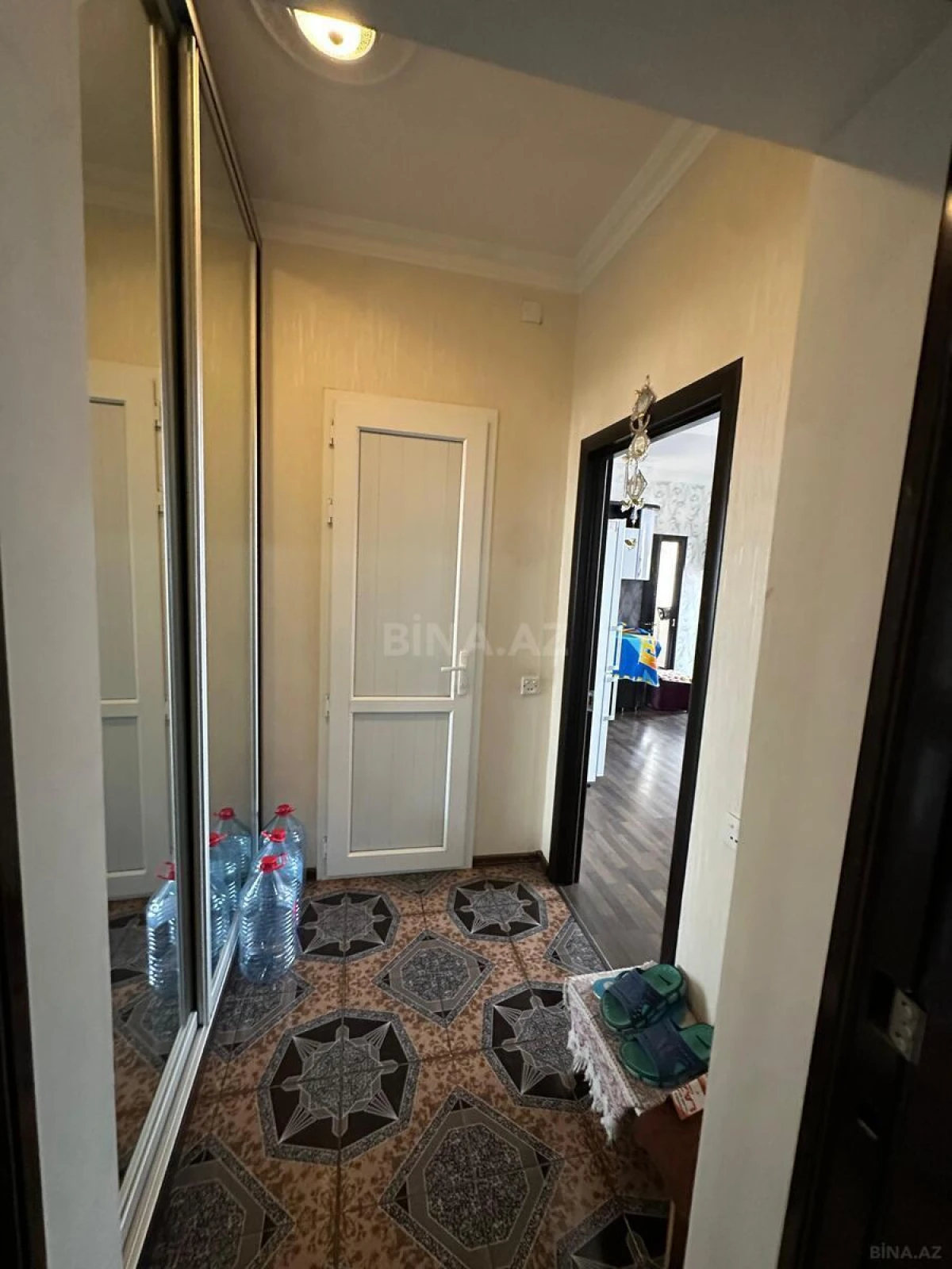Satılır 2 otaqlı mənzil 63 m²