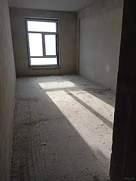 Satılır 2 otaqlı mənzil 83 m²
