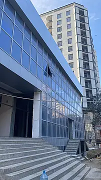 Satılır 2 otaqlı mənzil 83 m²