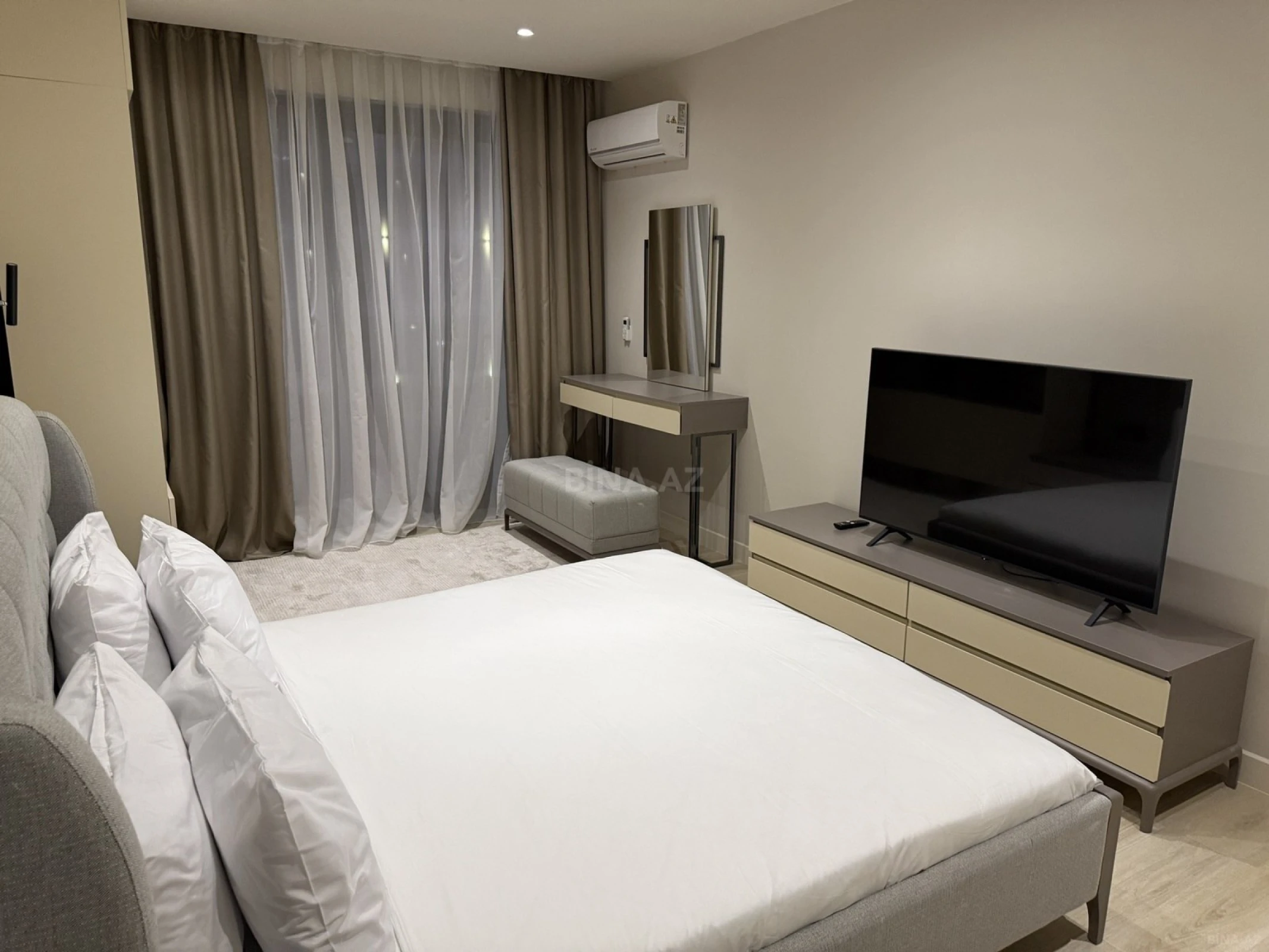 Kirayə verilir 2 otaqlı mənzil 100 m²