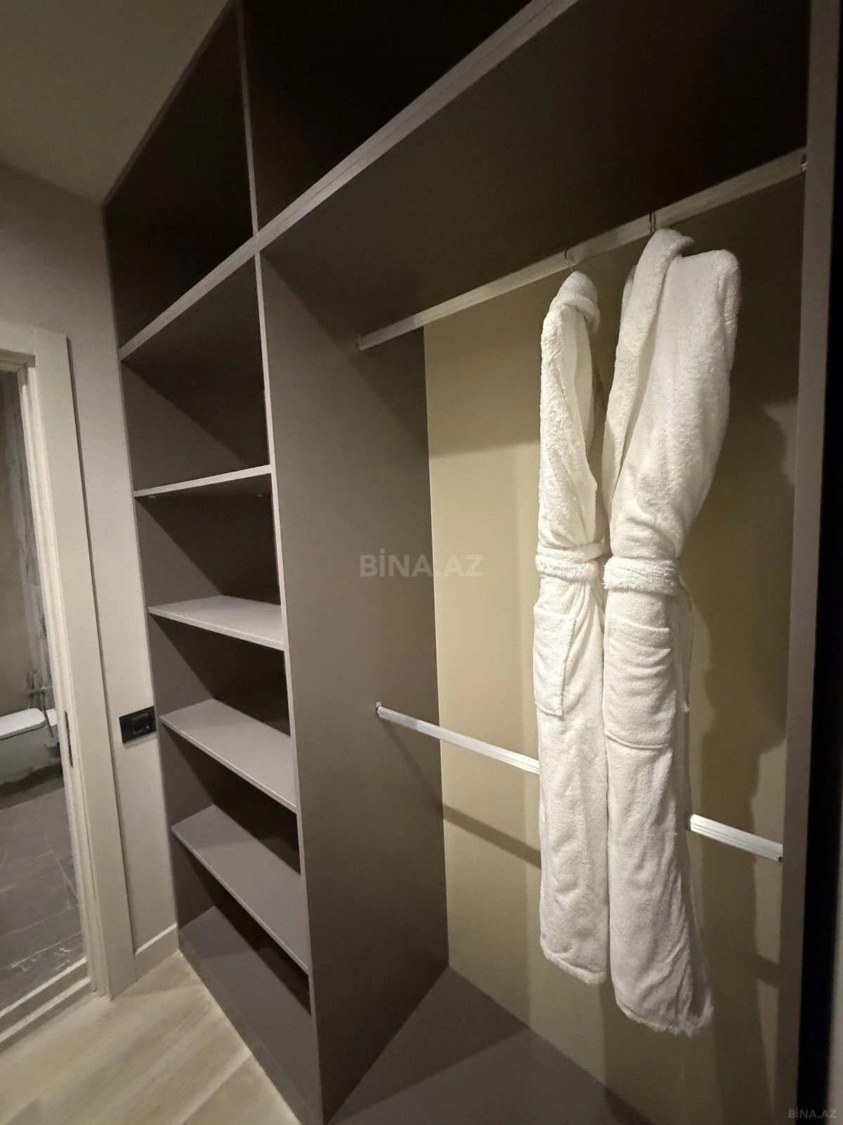 Kirayə verilir 2 otaqlı mənzil 100 m²