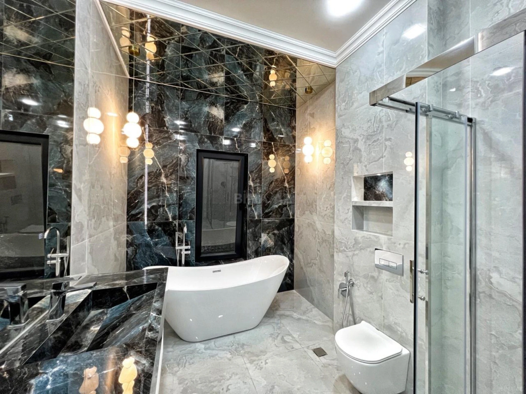 Satılır 6 otaqlı həyət evi 460 m²