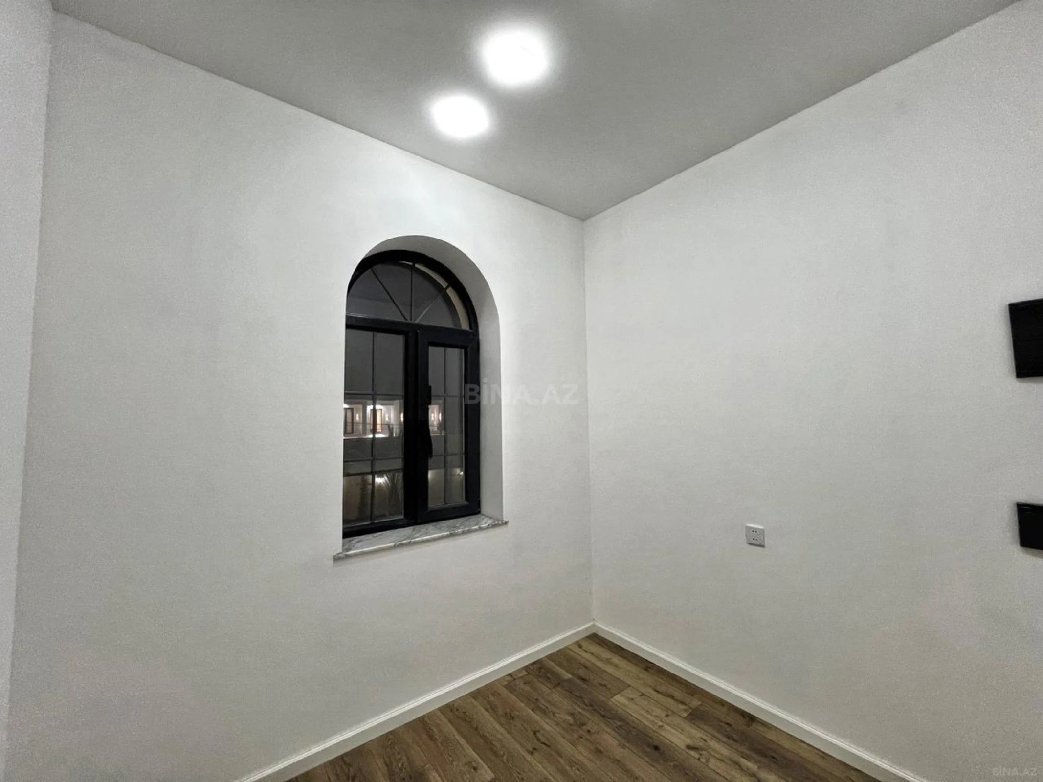 Satılır 6 otaqlı həyət evi 460 m²