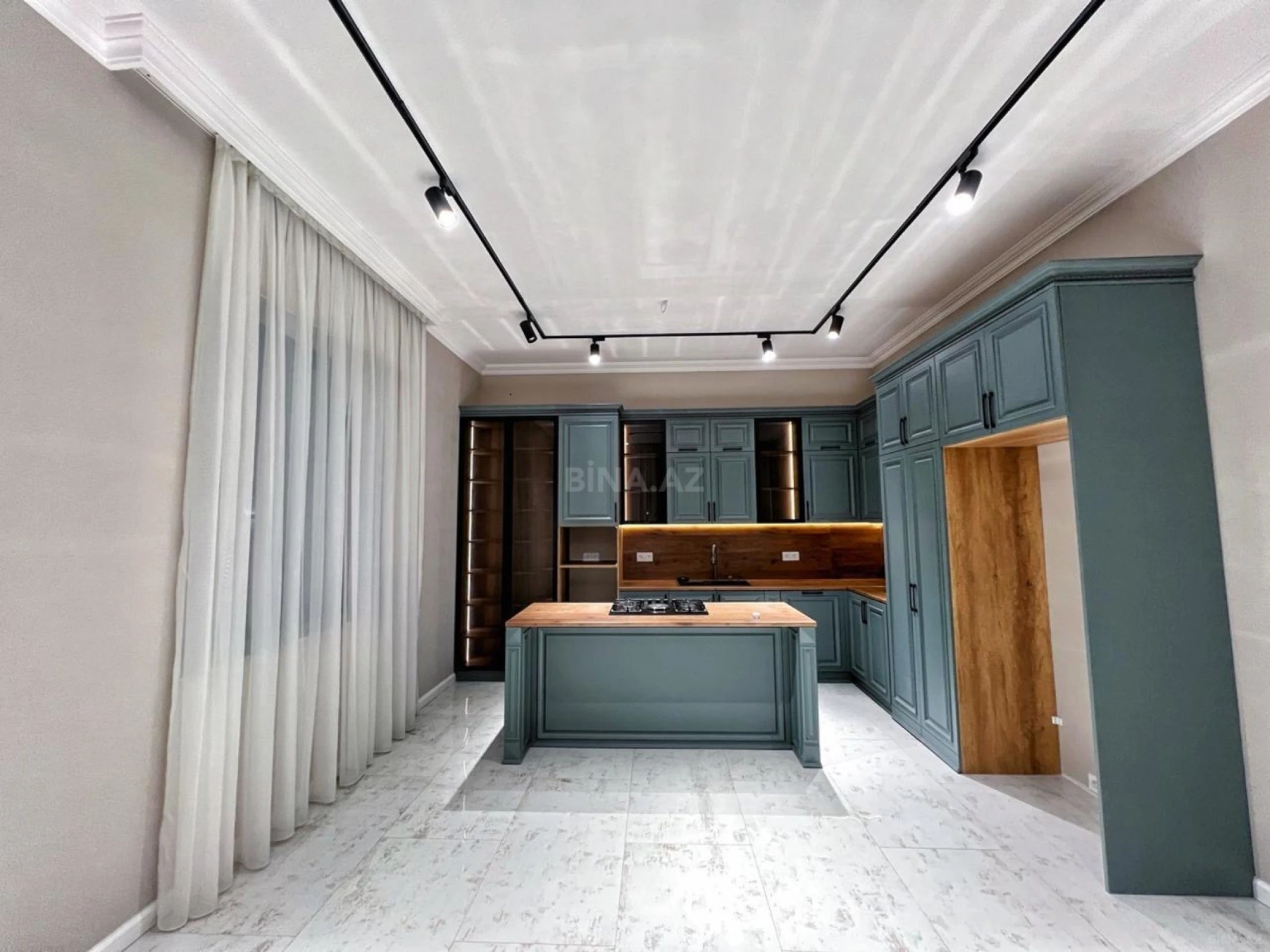 Satılır 6 otaqlı həyət evi 460 m²