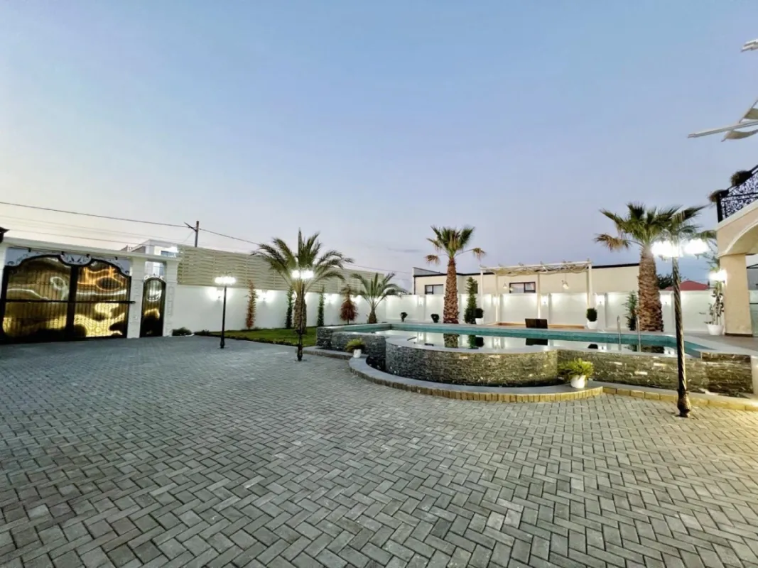 Satılır 6 otaqlı həyət evi 460 m²