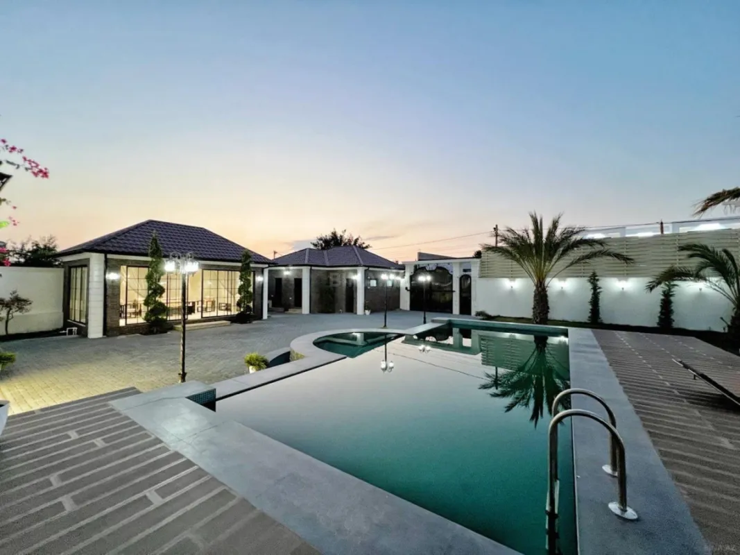 Satılır 6 otaqlı həyət evi 460 m²