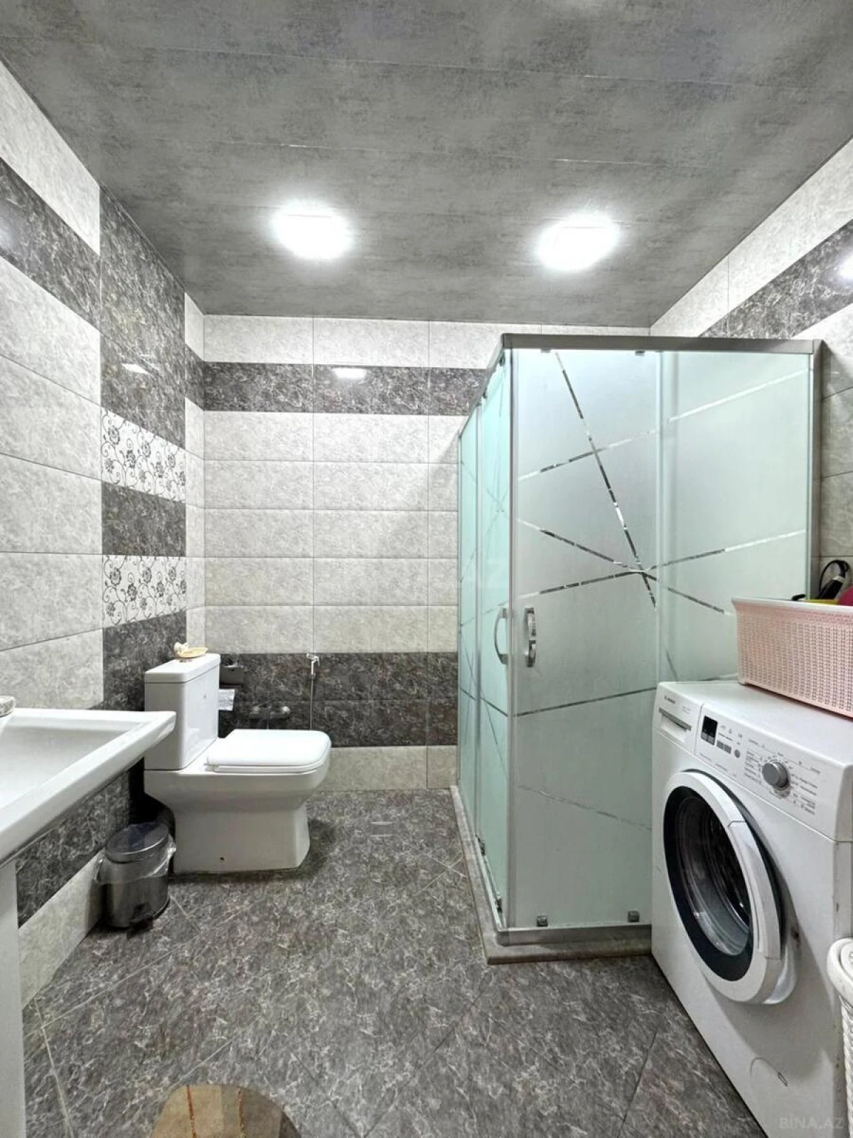 Satılır 3 otaqlı mənzil 115 m²