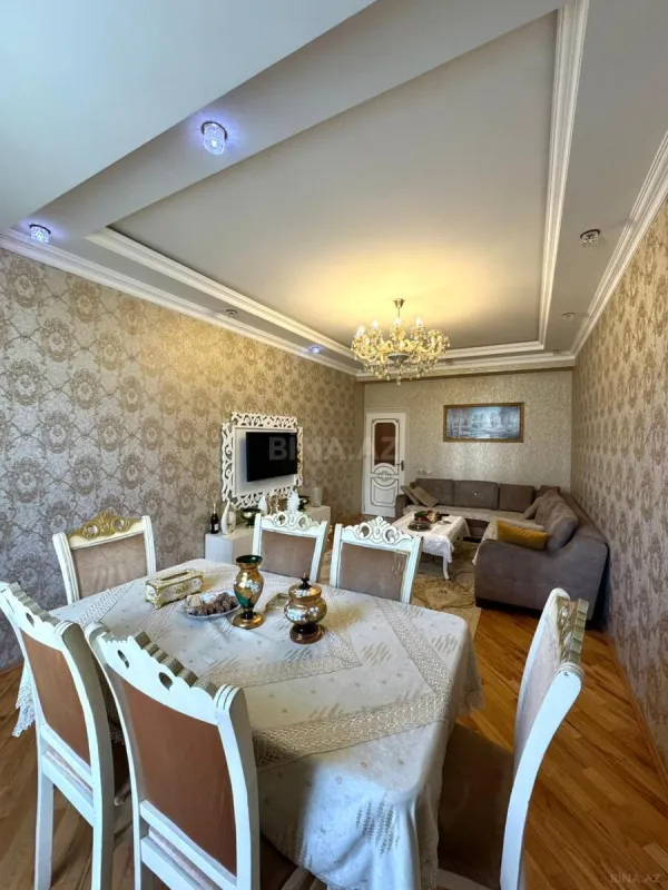 Satılır 3 otaqlı mənzil 115 m²