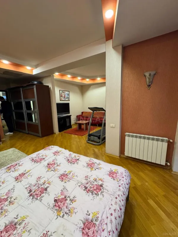 Kirayə verilir 3 otaqlı mənzil 150 m²