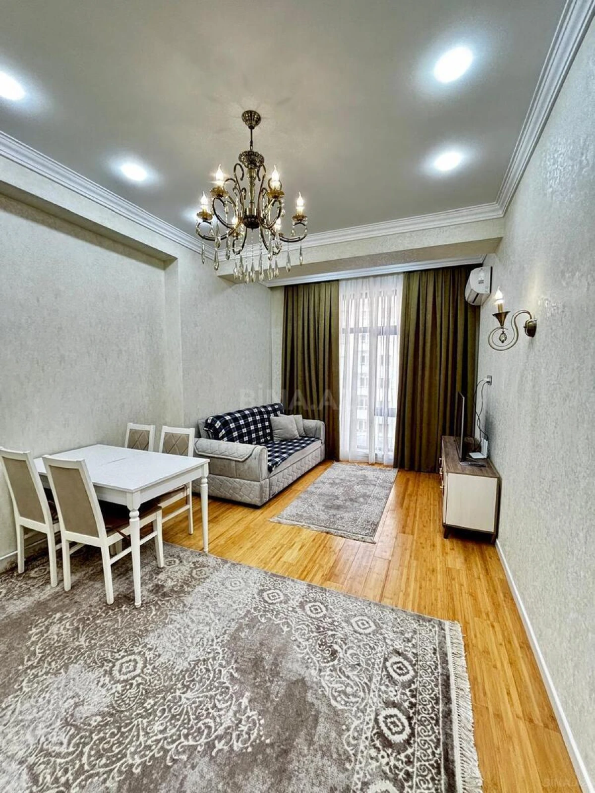 Kirayə verilir 2 otaqlı mənzil 55.7 m²
