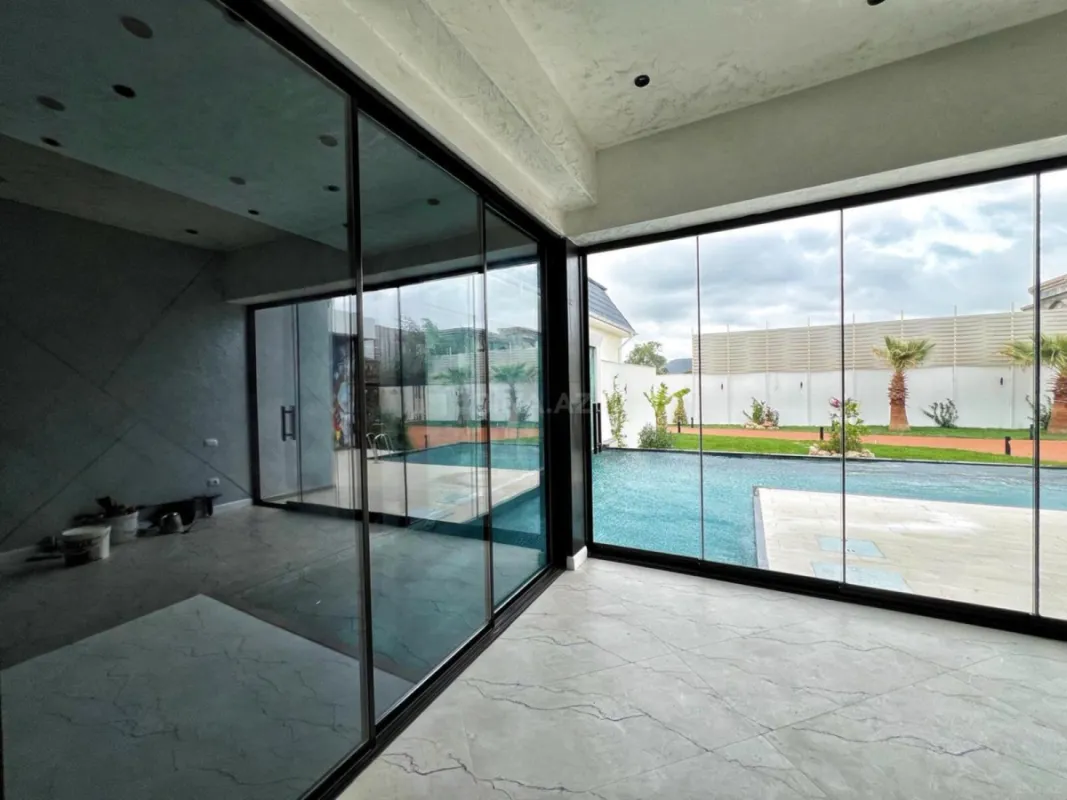 Satılır 5 otaqlı həyət evi 280 m²