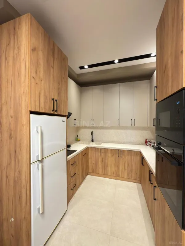 Satılır 2 otaqlı mənzil 81.5 m²