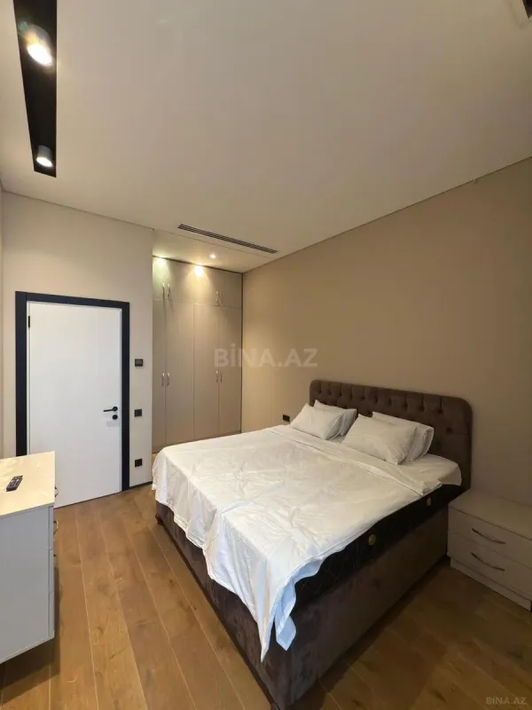 Satılır 2 otaqlı mənzil 81.5 m²