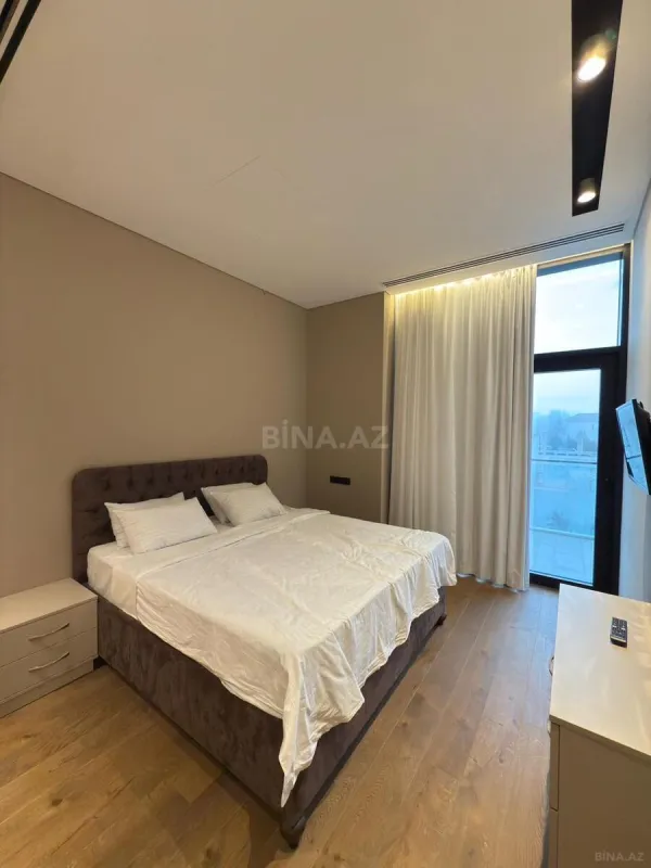 Satılır 2 otaqlı mənzil 81.5 m²