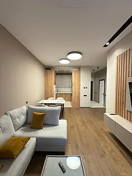 Satılır 2 otaqlı mənzil 81.5 m²